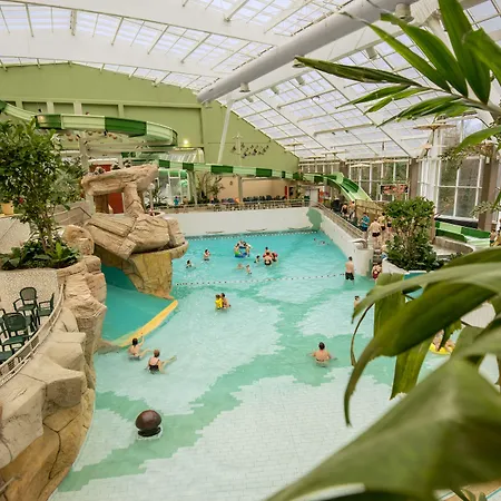 假日公园 Center Parcs Les Ardennes 维尔雅尔姆